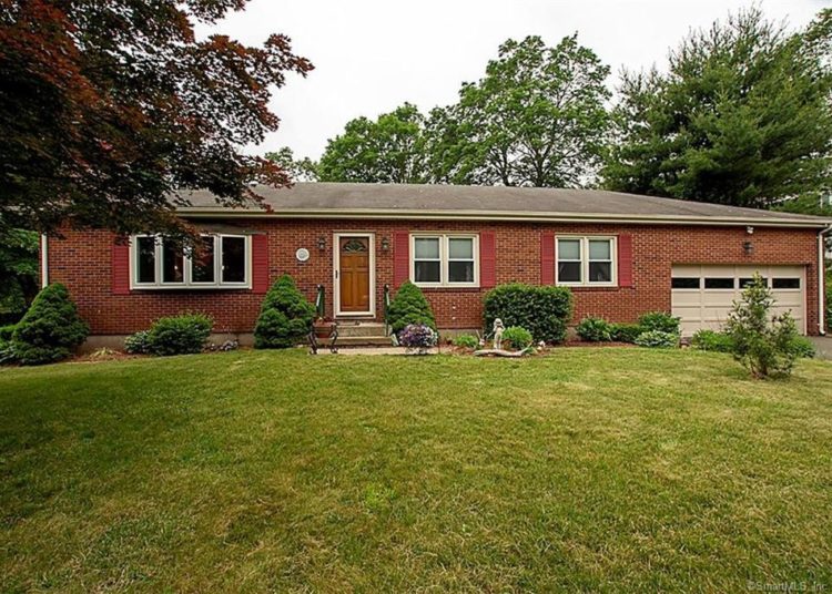 Annual Farmers Market Opening Soon In Hamden