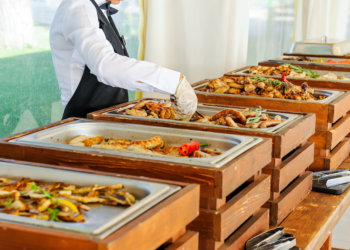 Nick Howe to retire from Court Catering