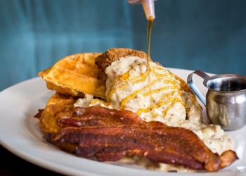 Abejas Team Plans Ramen Shop in Golden