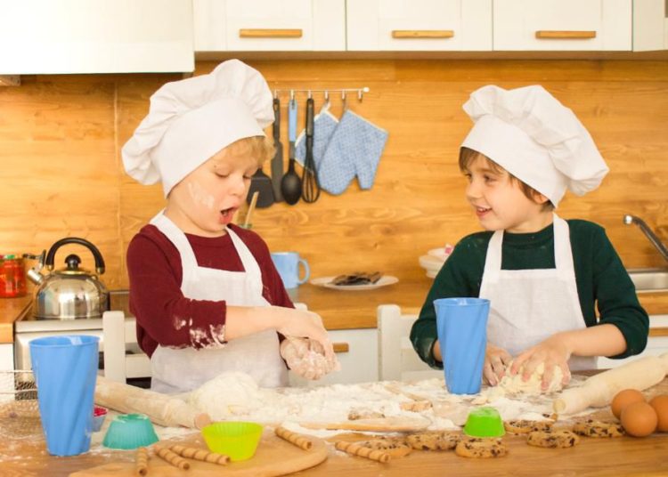 Restaurateur teaches kids cooking abilities